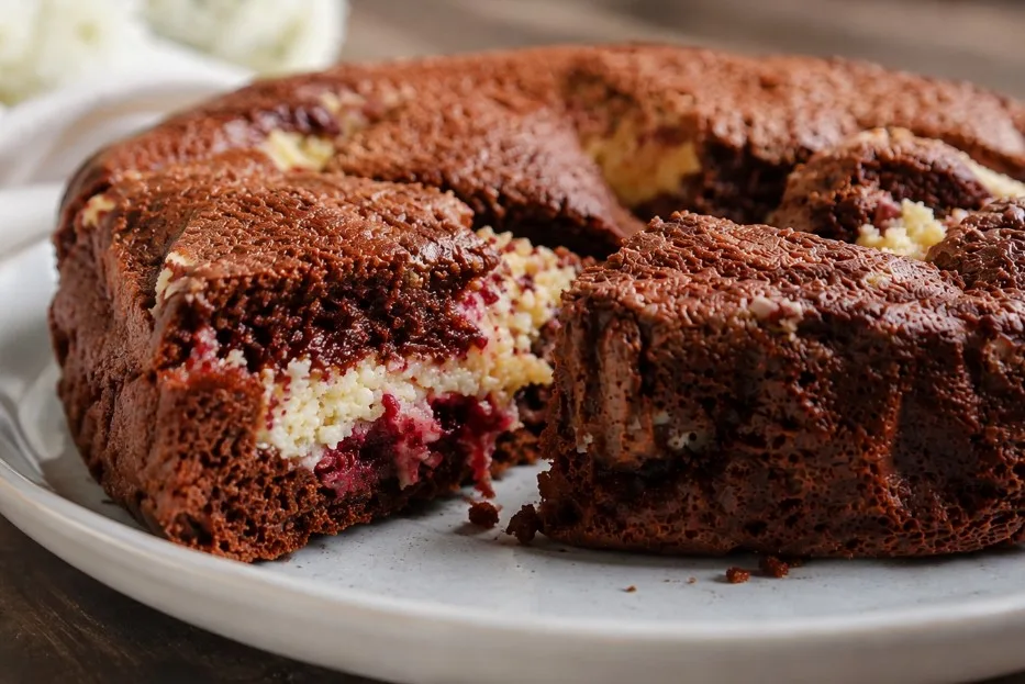 Chocolate cherry crumb cake (moist and easy)